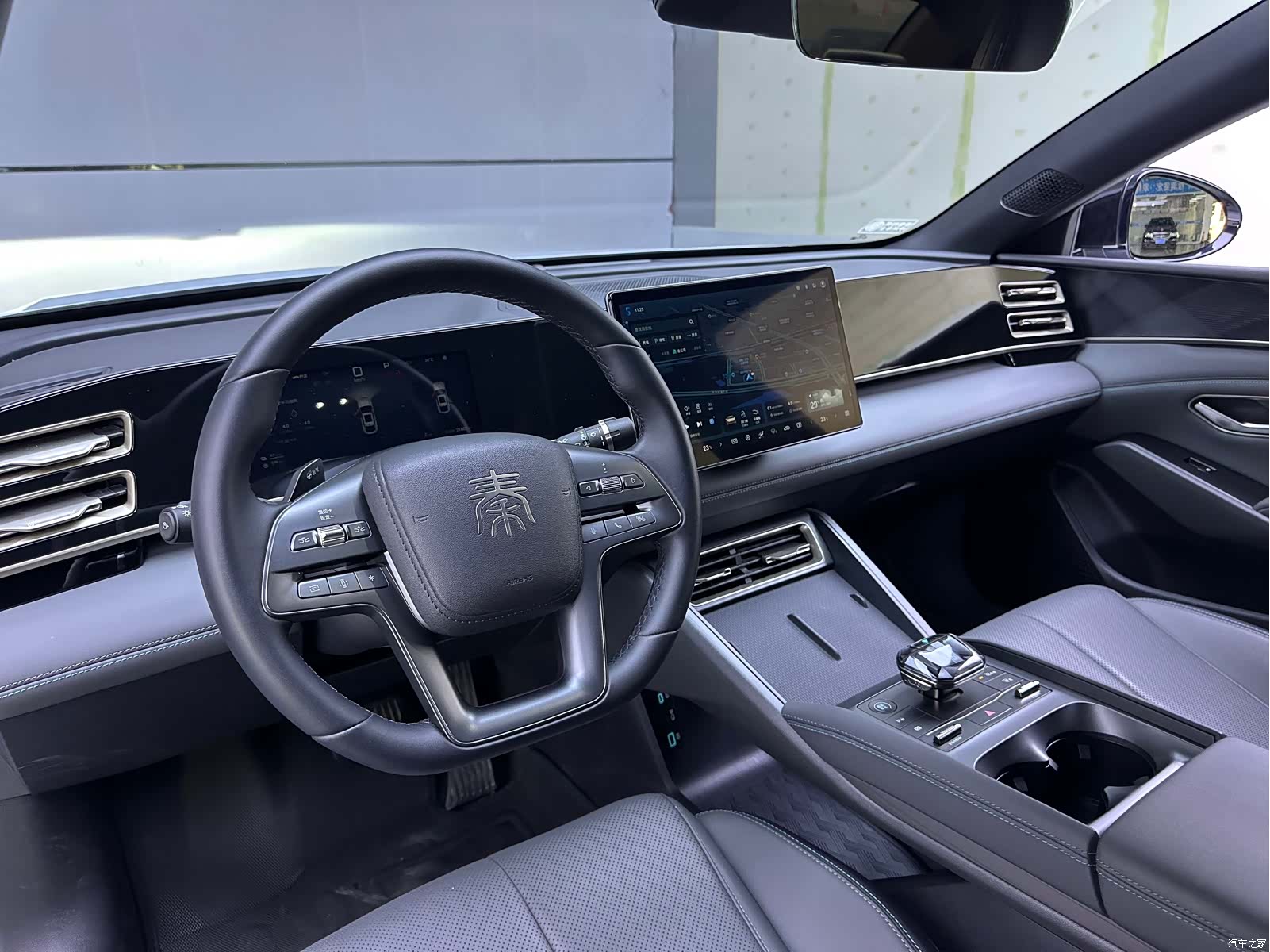 BYD Qin, 2025 10