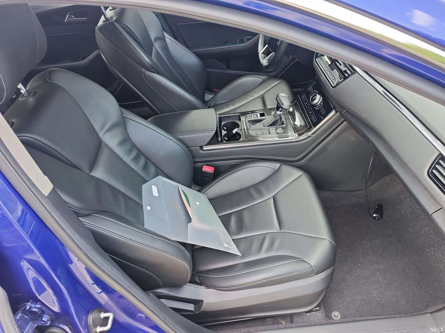 Hongqi H5, 2018 8