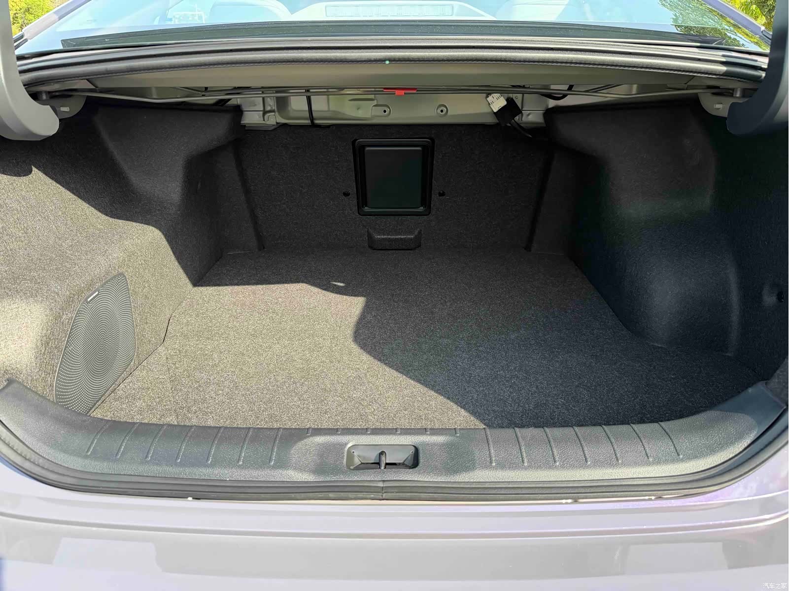 Nissan Teana, 2025 31