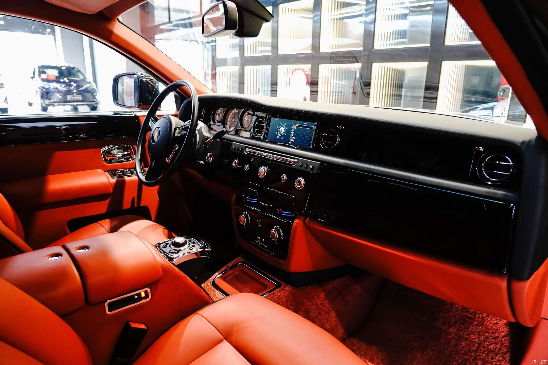 Rolls-Royce Phantom, 2014 13
