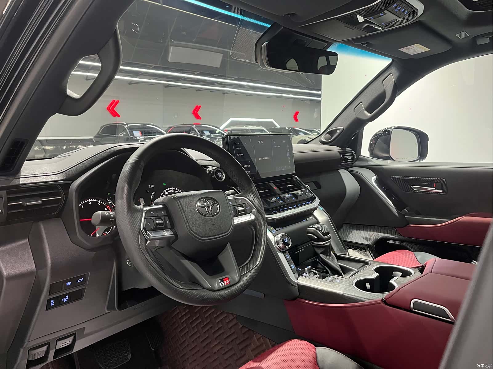Toyota Land Cruiser, 2023 10