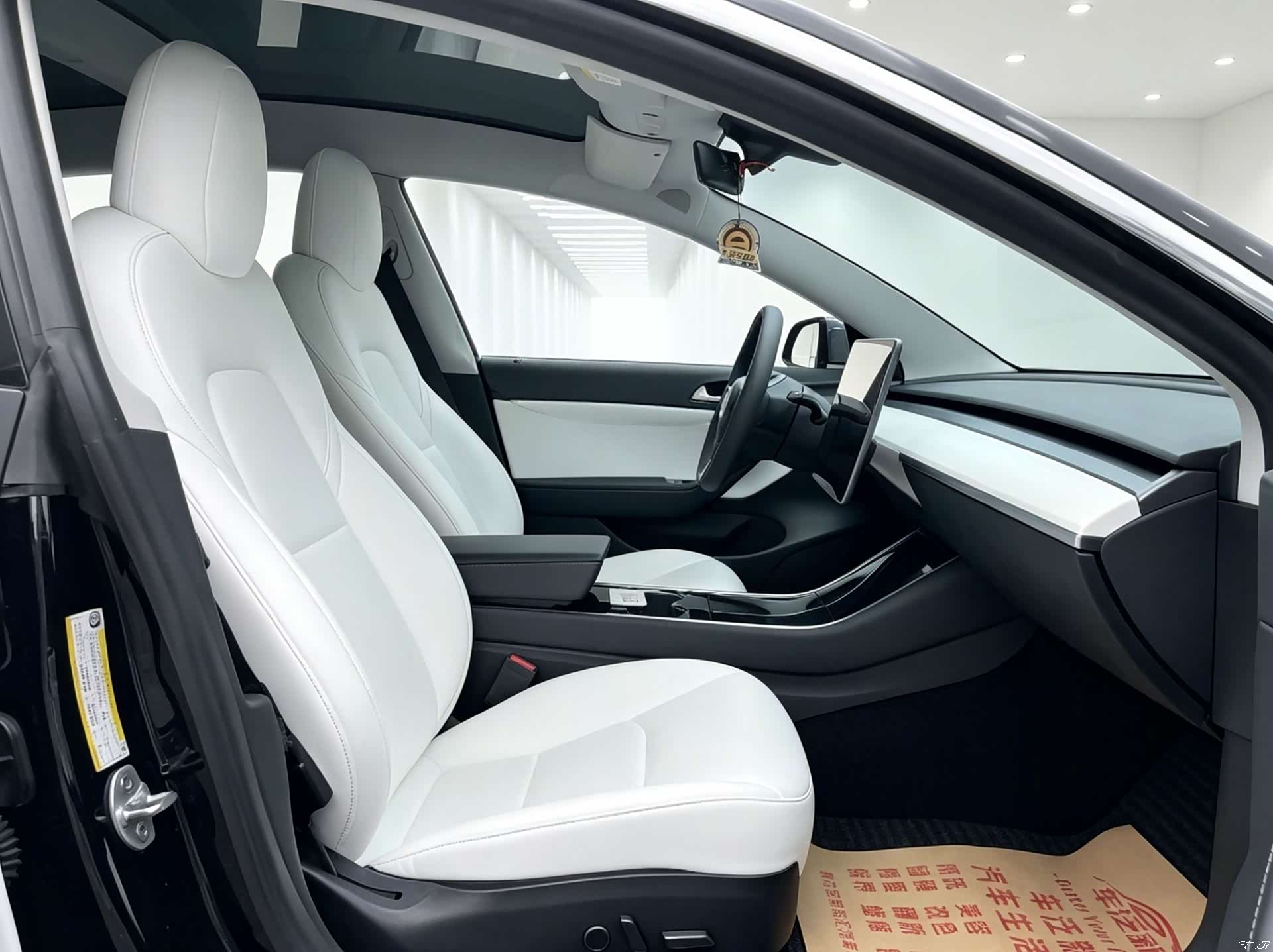 Tesla Model 3, 2021 7