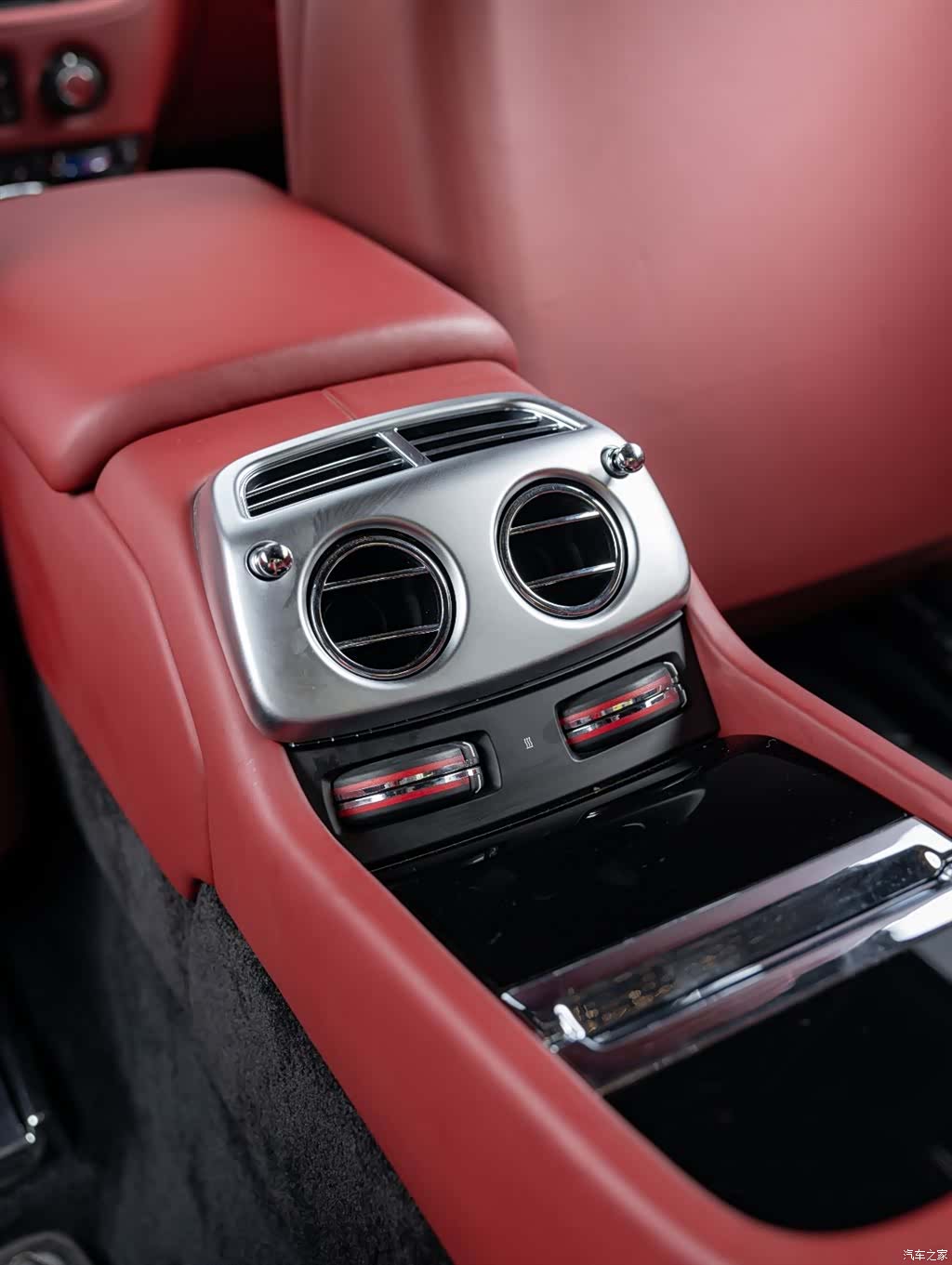 Rolls-Royce Wraith, 2017 23
