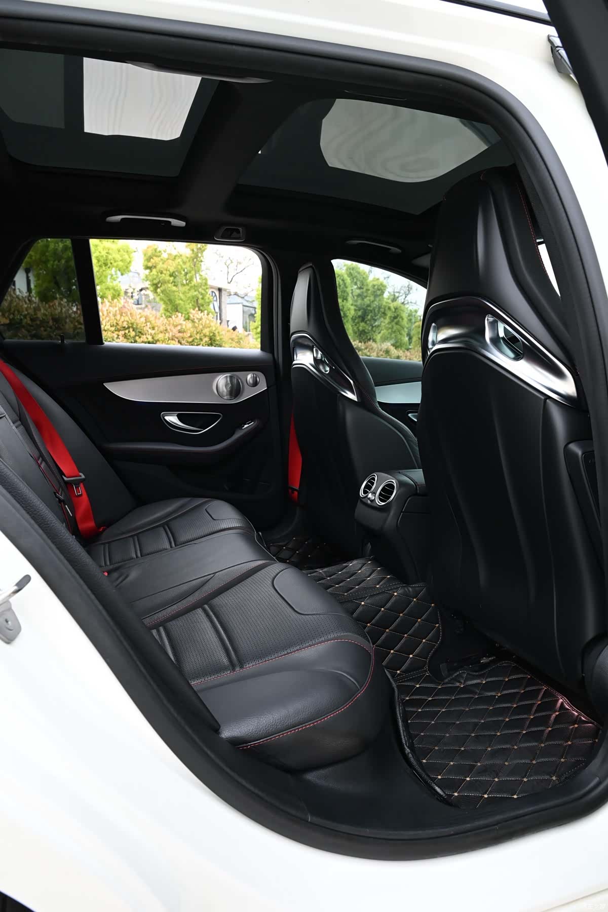 Mercedes-Benz C-Class, 2020 14