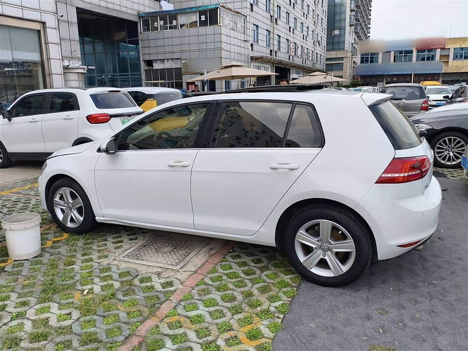 Volkswagen golf
