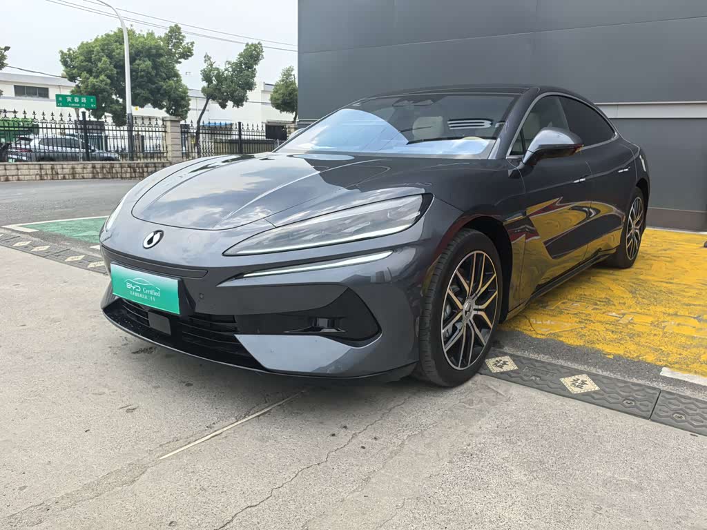 Denza Z9