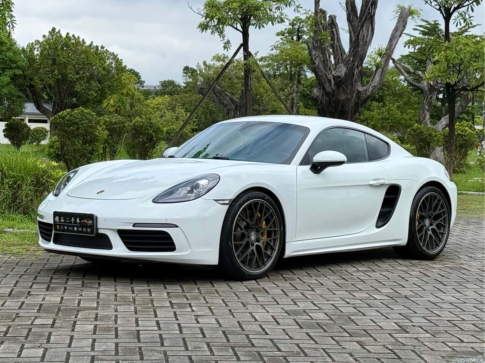 Porsche Cayman, 2018 1
