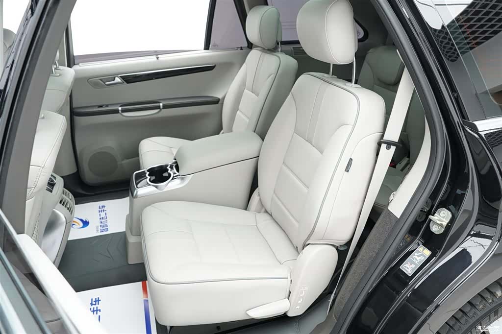 Mercedes-Benz R-Class, 2016 13