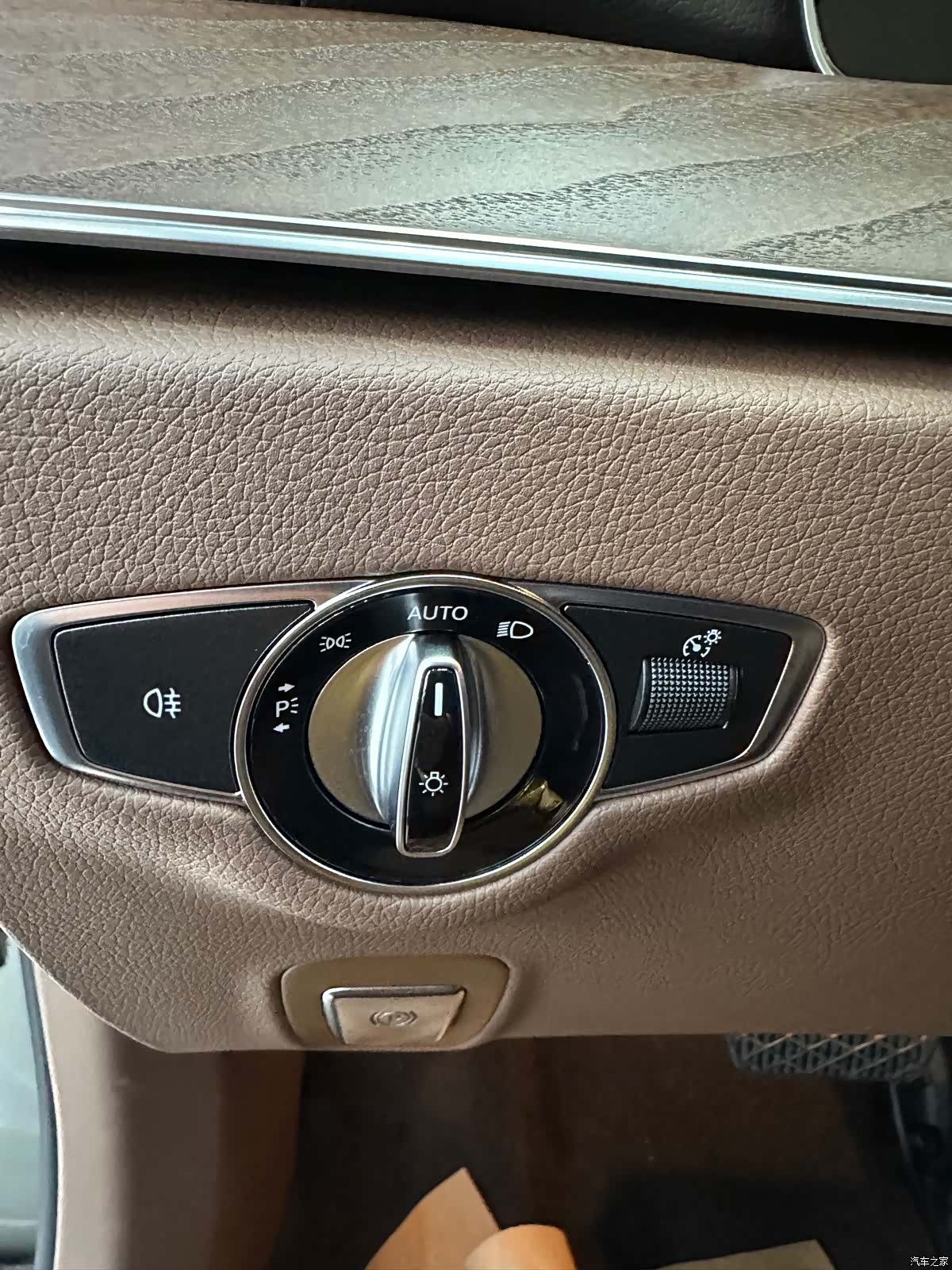 Mercedes-Benz E-Class, 2023 25