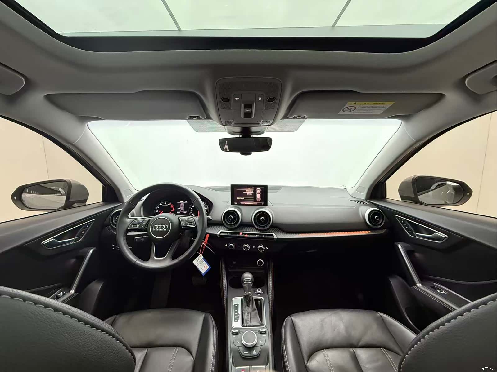 Audi Q2L, 2022 9