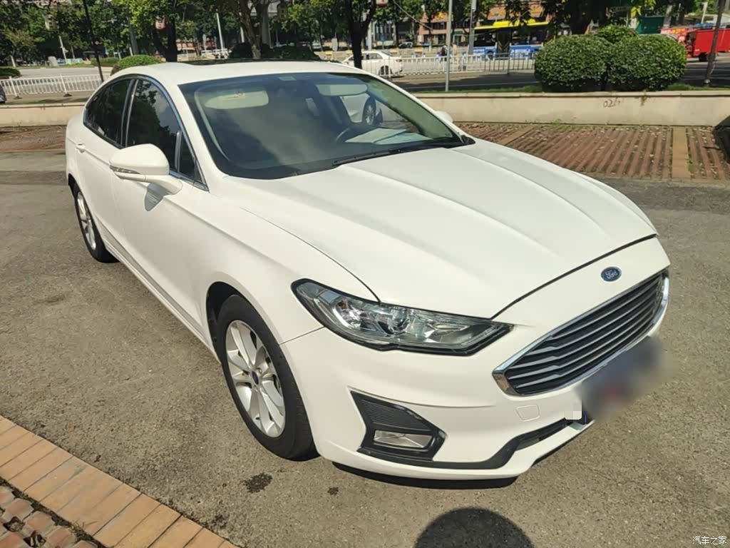 Ford Mondeo, 2022 4