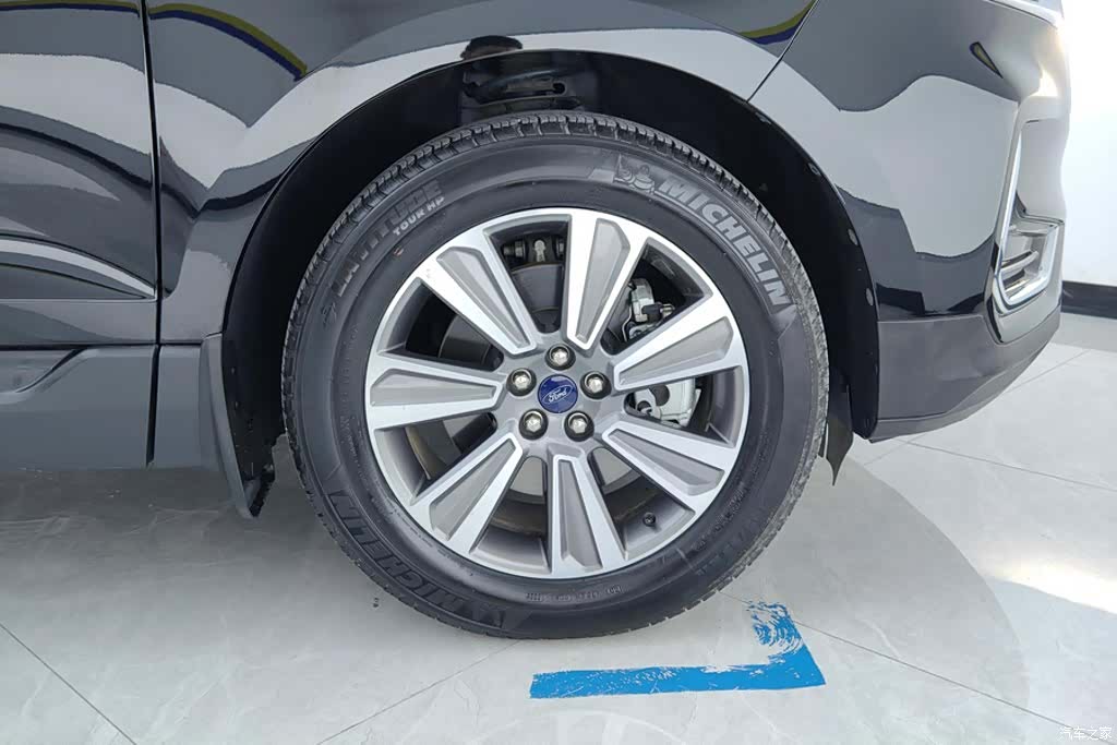 Ford Edge, 2023 6