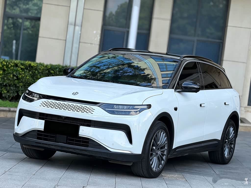 Leapmotor C11