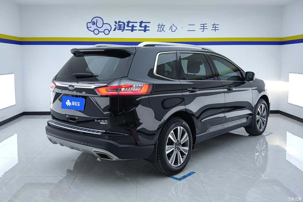 Ford Edge, 2023 3