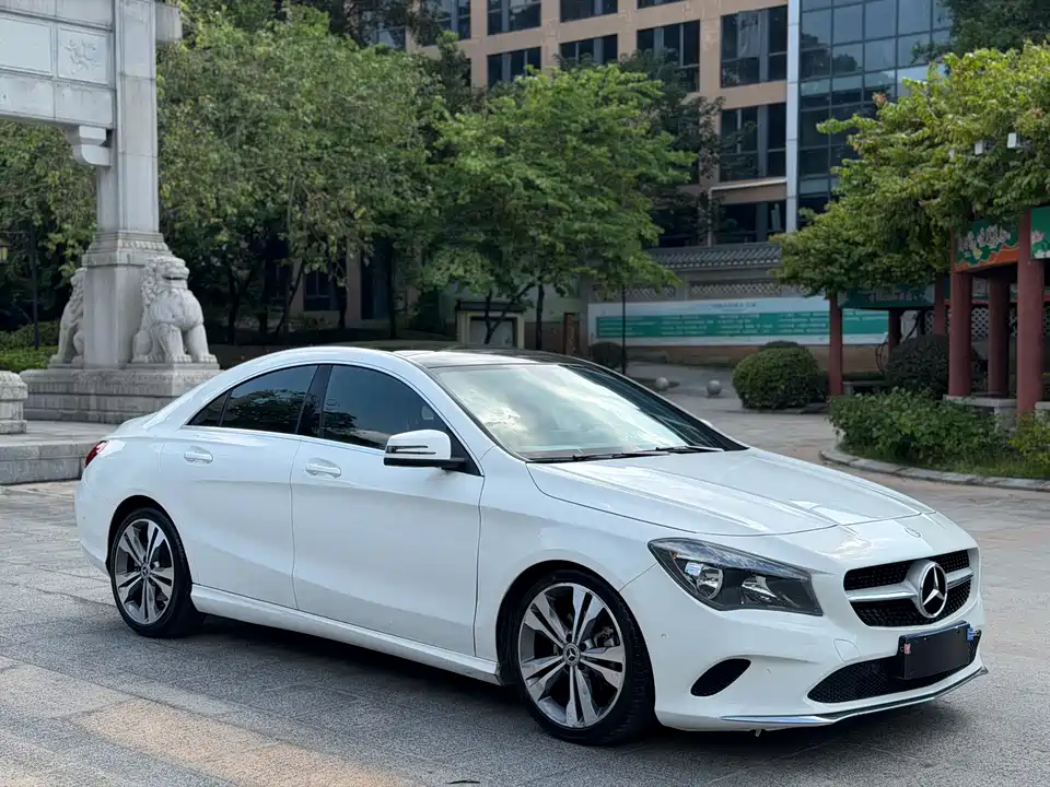 Mercedes-Benz CLA