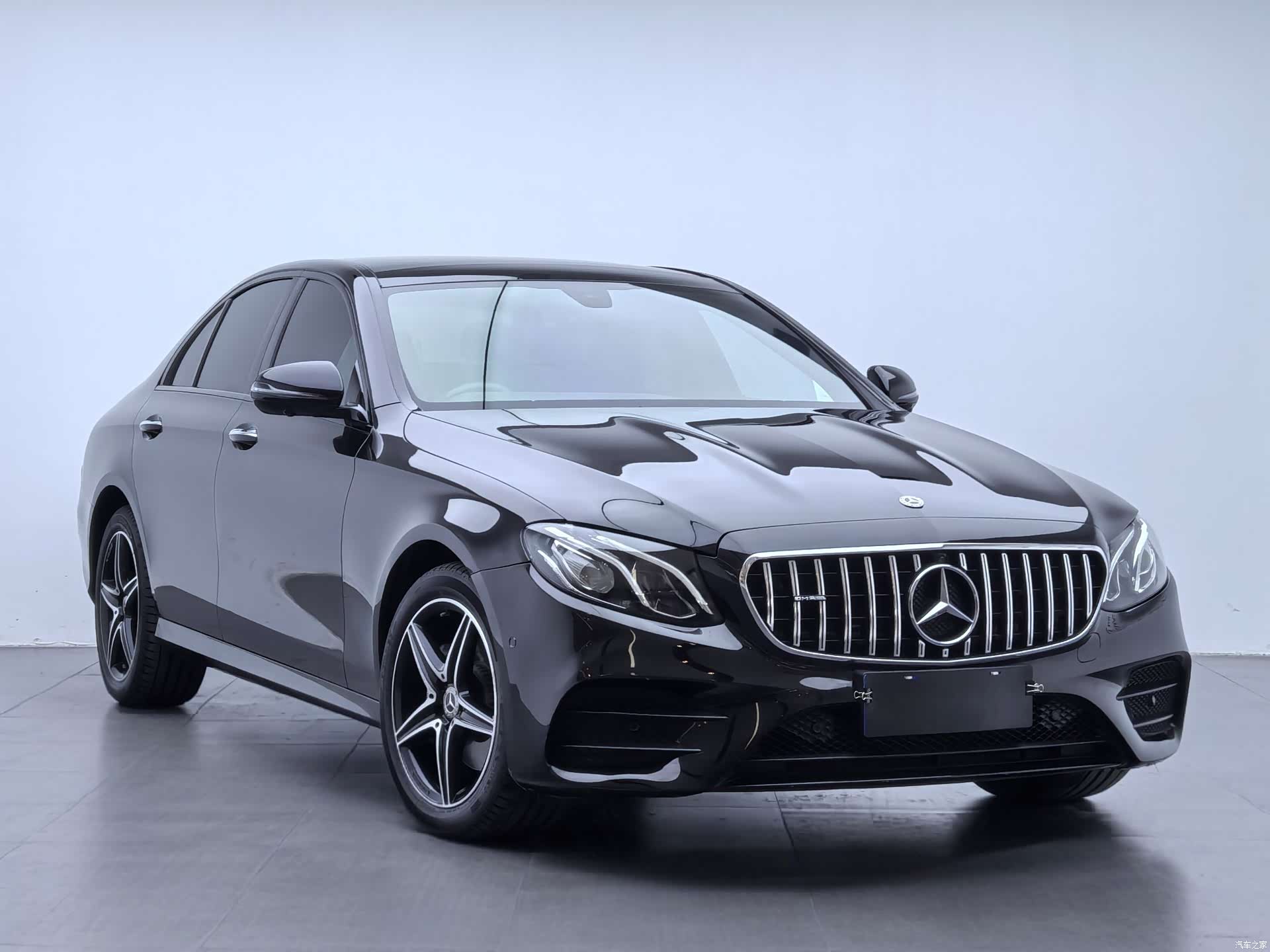 Mercedes-Benz E-Class, 2019 3