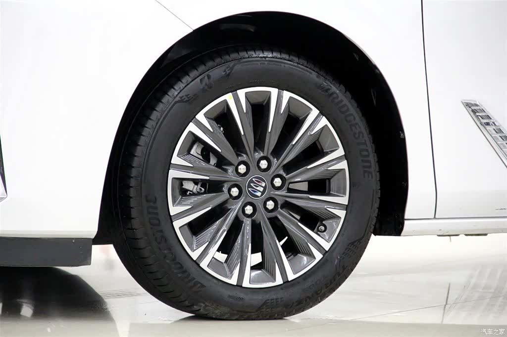 Buick GL8, 2024 36