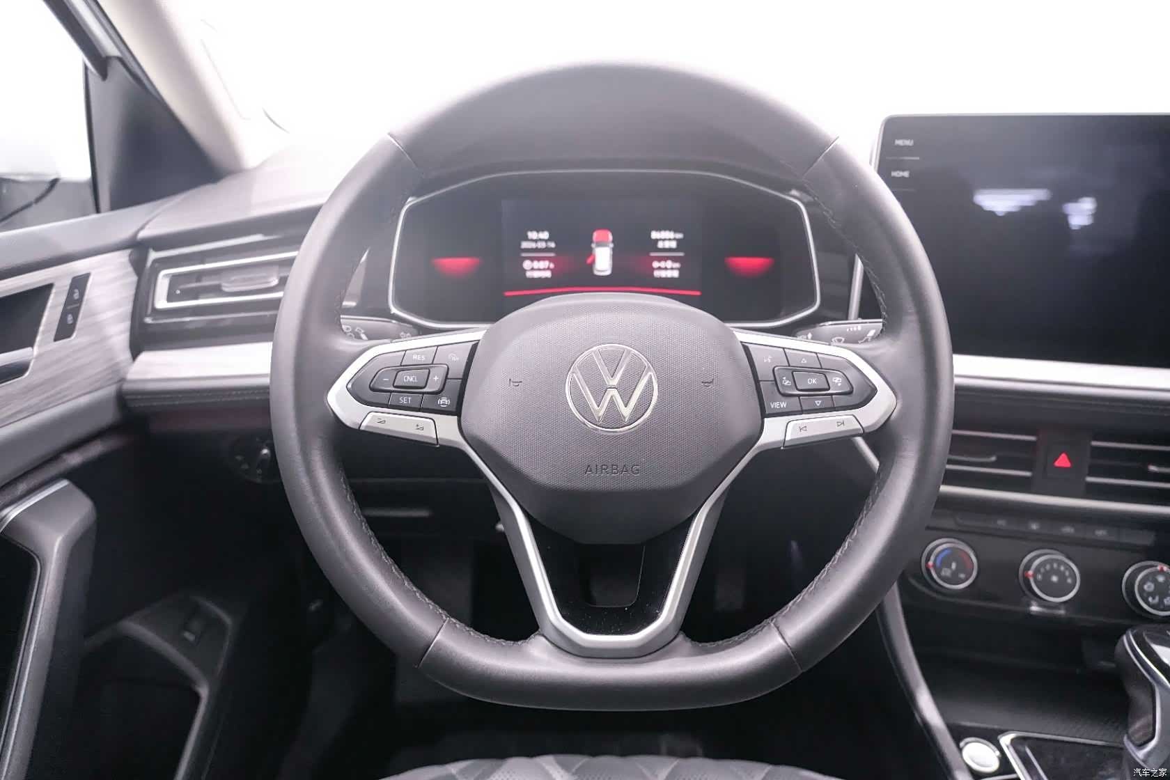 Volkswagen Sagitar, 2022 14