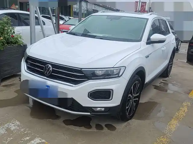Volkswagen T-ROC 2023 — купить из Китая под заказ