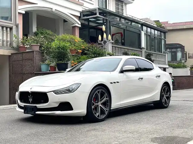 Maserati Ghibli 2017 — купить из Китая под заказ