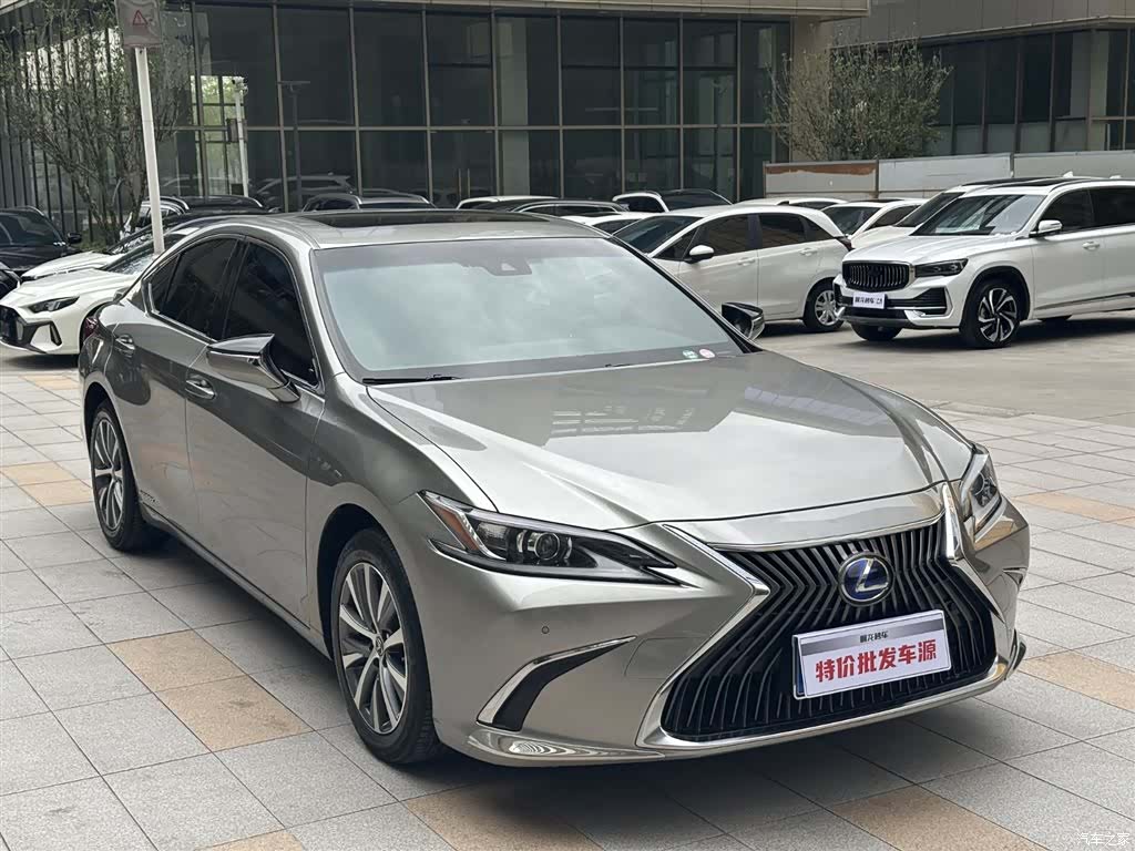 Lexus ES, 2021 9
