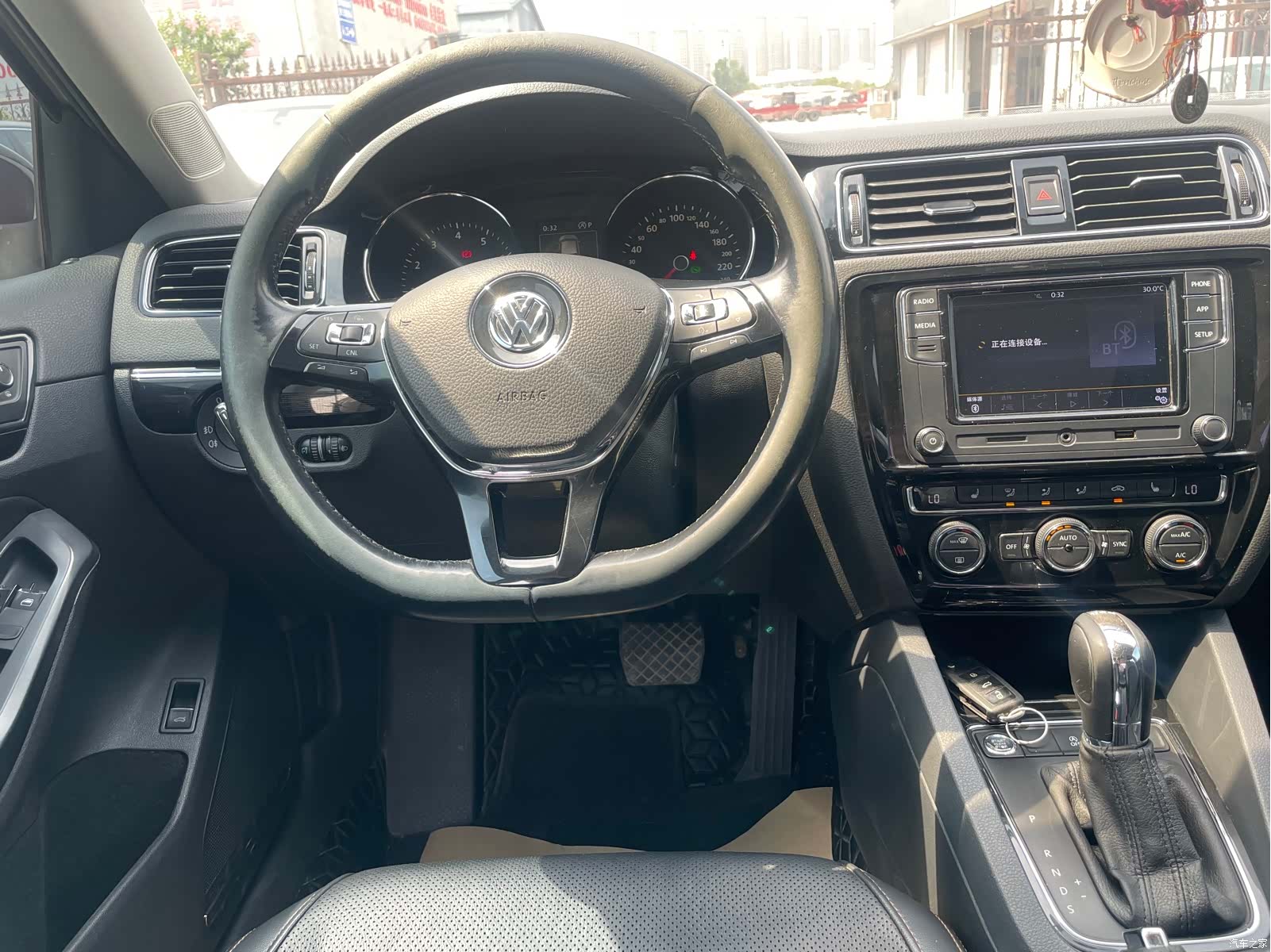 Volkswagen Sagitar, 2018 все фото