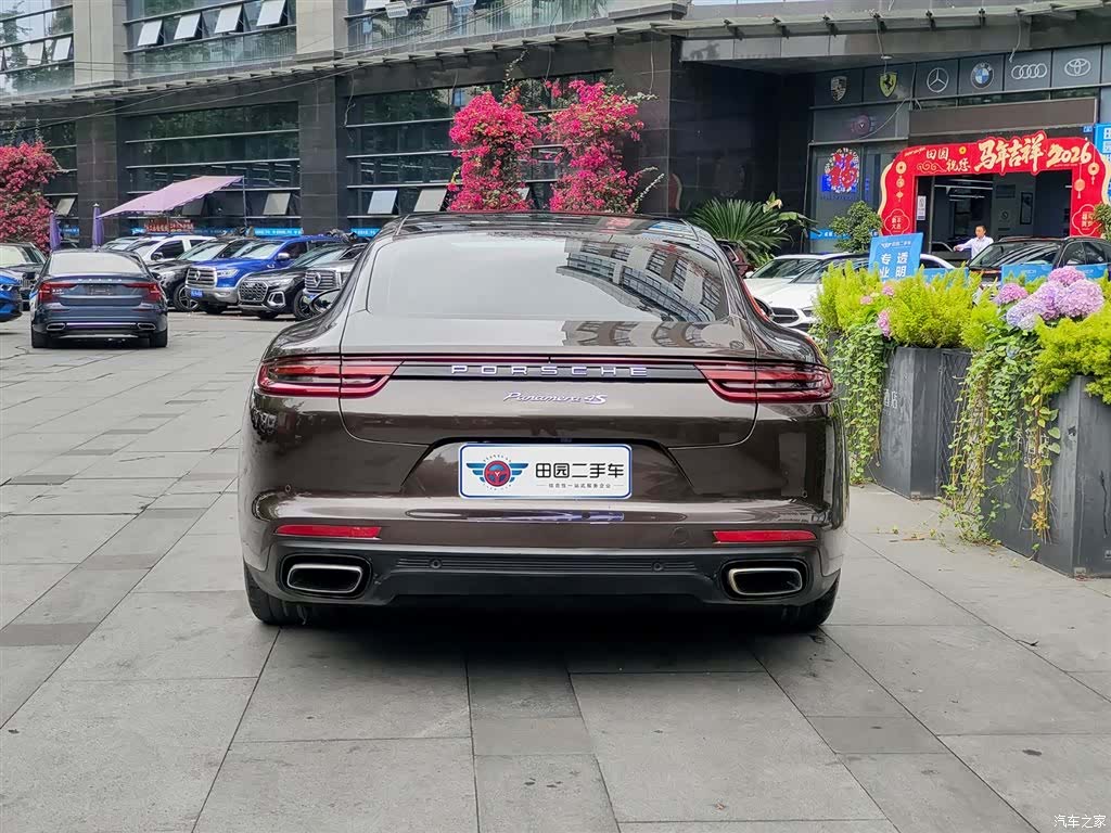 Porsche Panamera, 2018 все фото