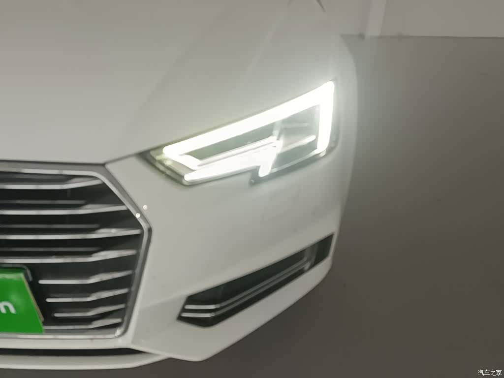 Audi A4L, 2020 24