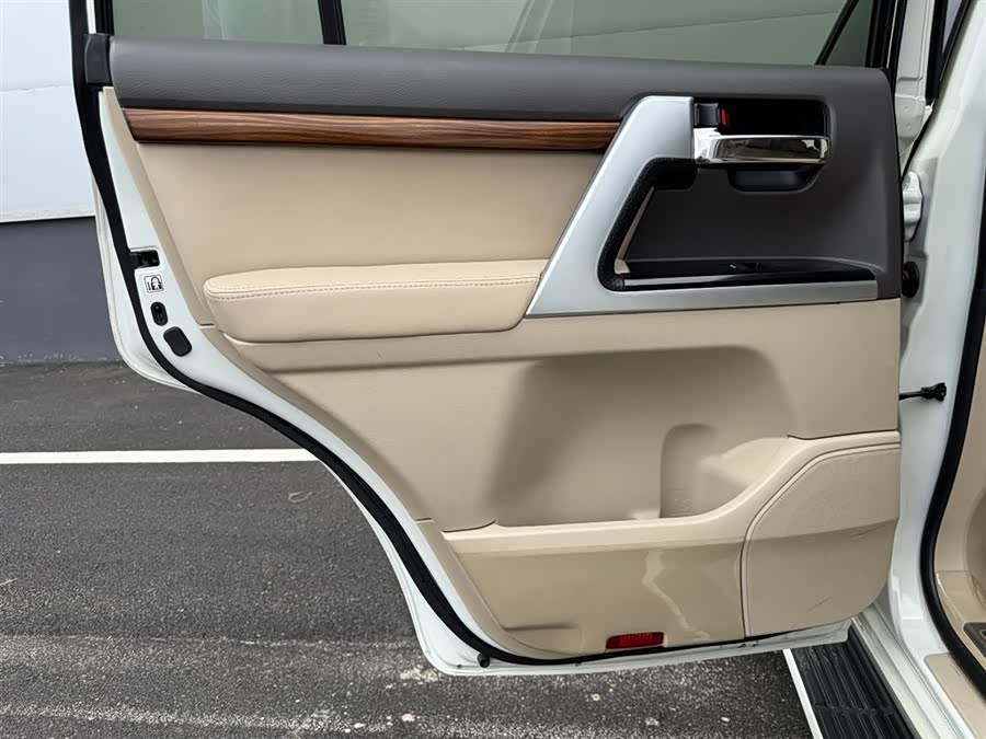Toyota Land Cruiser 2019, фото 17
