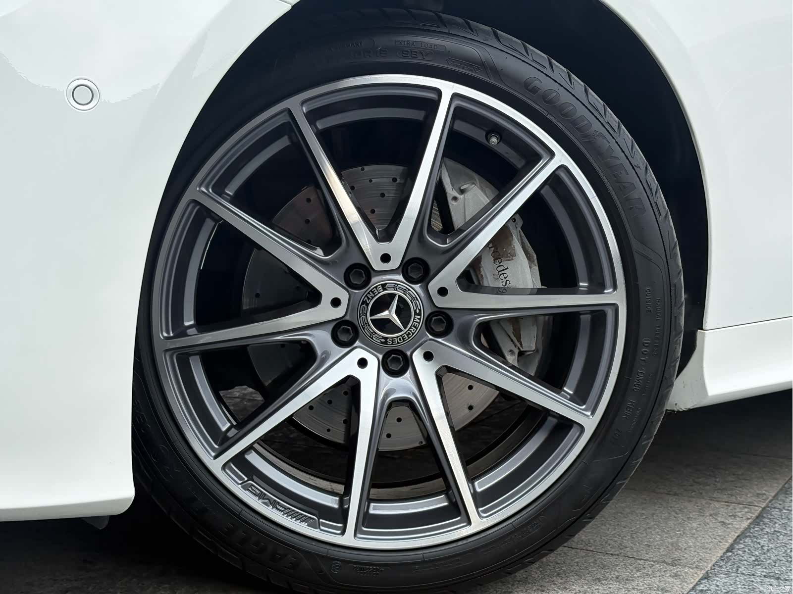 Mercedes-Benz E-Class, 2023 15