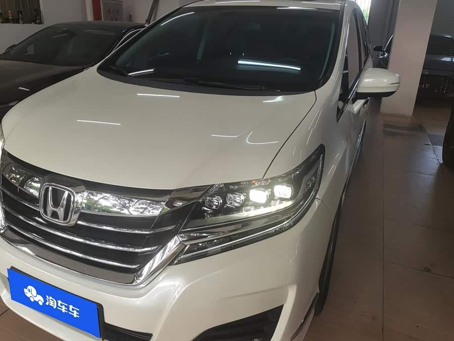 Honda Elysion 2017, фото 1