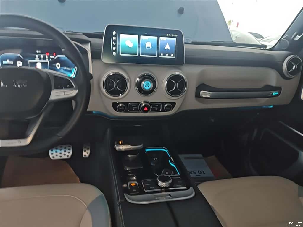 BAIC BJ40, 2023 13