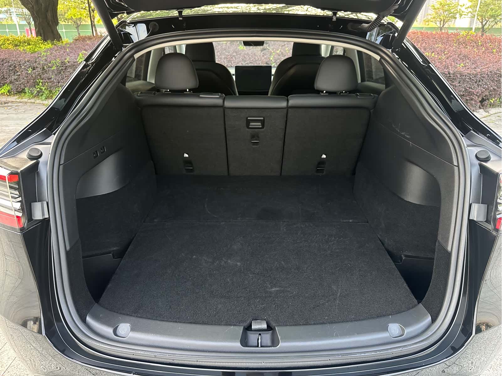 Tesla Model Y, 2024 10