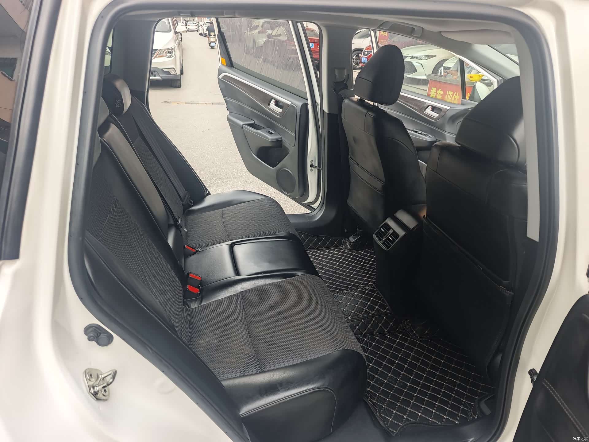 Honda Jade, 2015 10