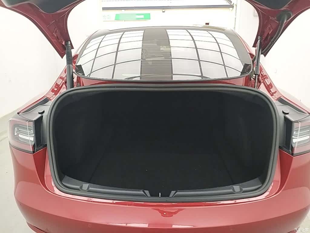 Tesla Model 3, 2022 19