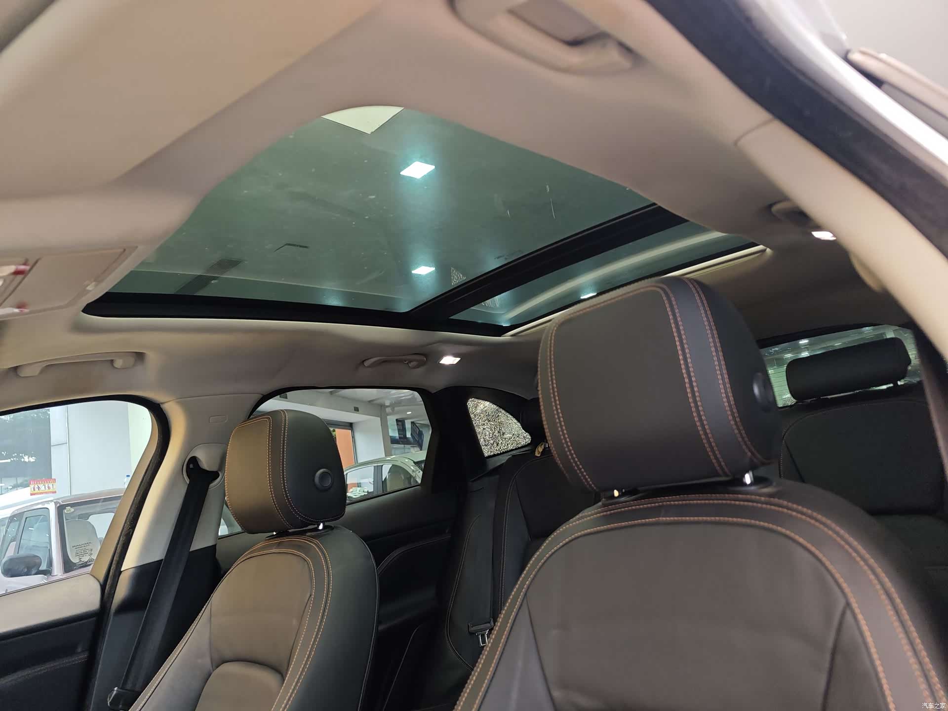 Jaguar F-PACE, 2018 14
