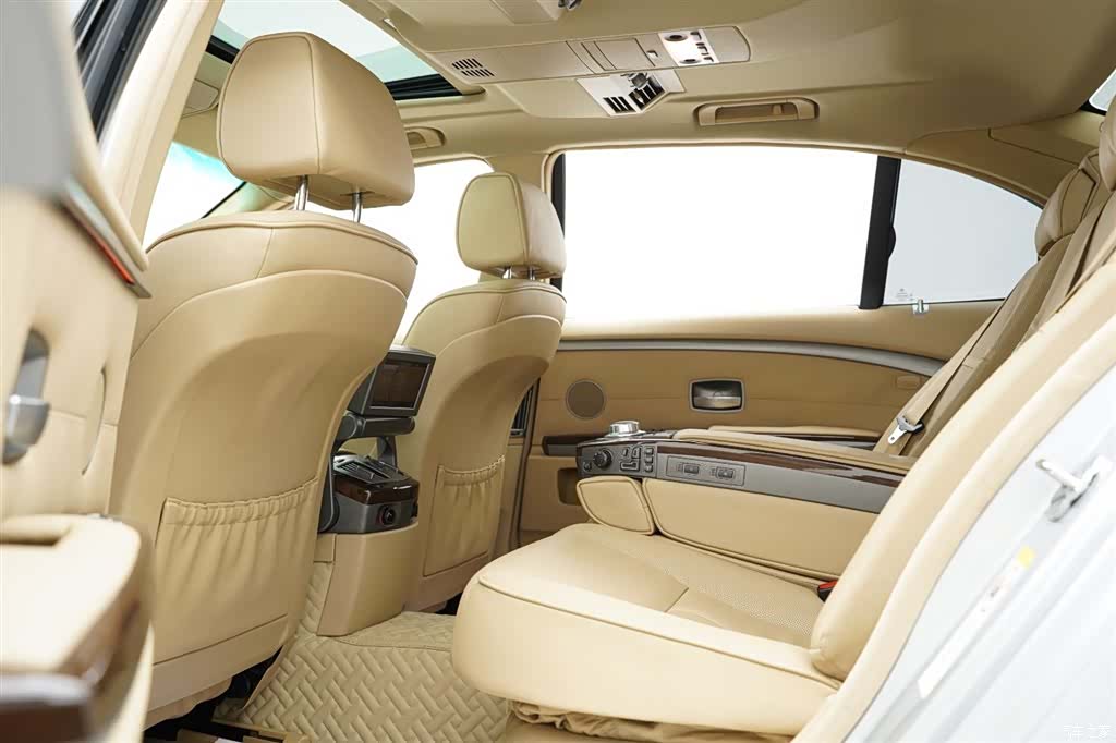 BMW 7 Series, 2008 9