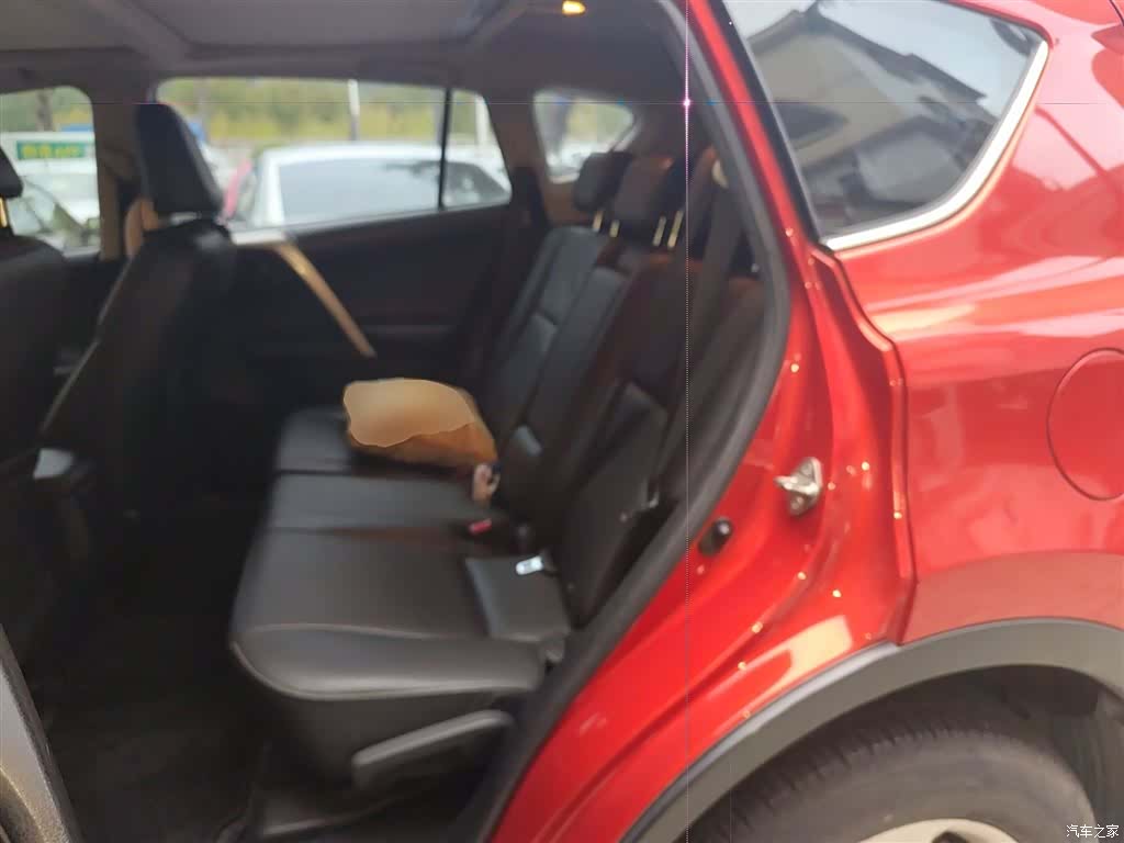 Toyota RAV4, 2014 15