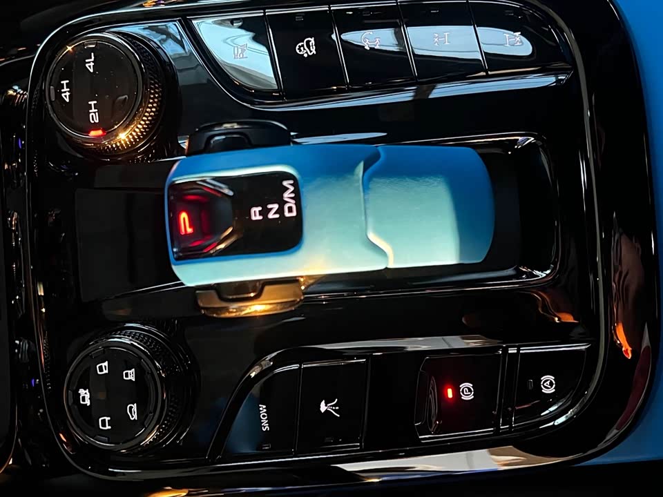 CrossBoundary Co-creation tank 300