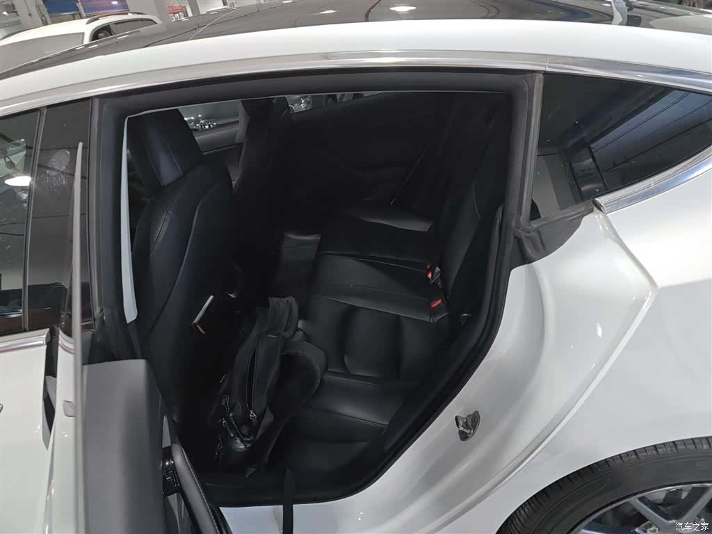 Tesla Model 3, 2020 14
