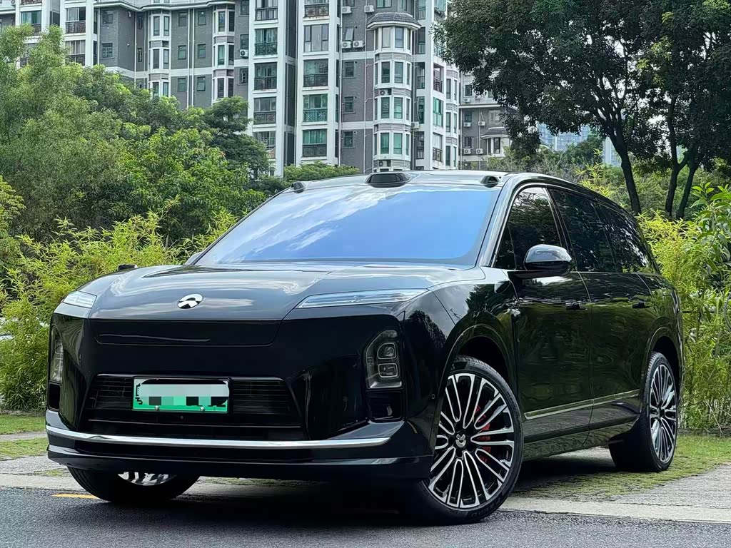 NIO ES8