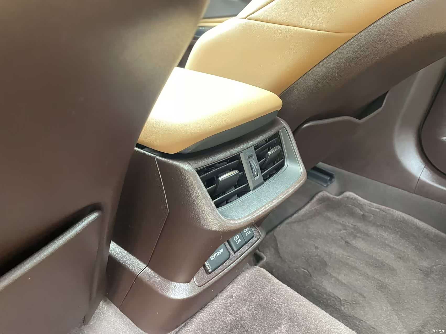 Lexus ES, 2021 12