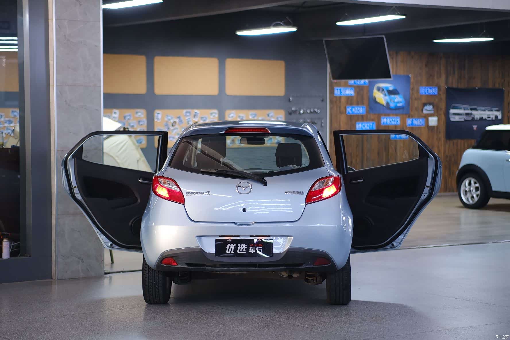 Mazda 2, 2011 2
