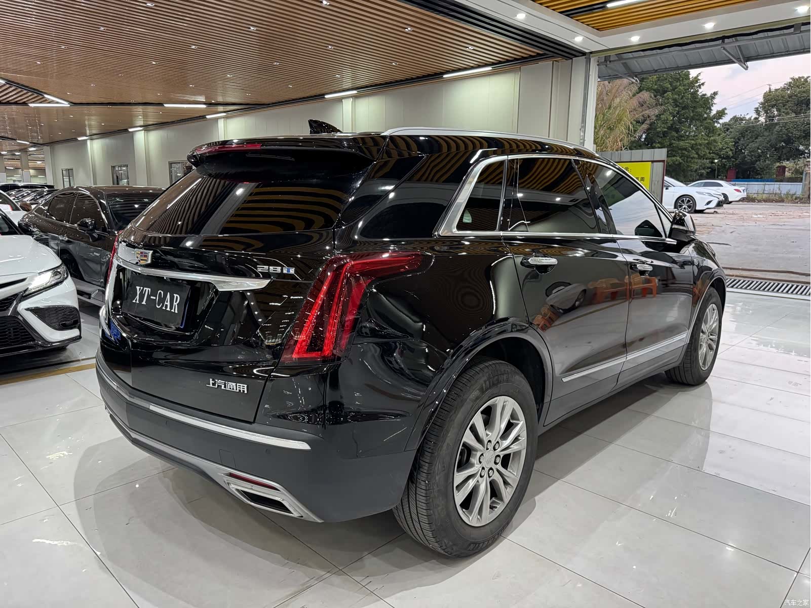 Cadillac XT5, 2022 все фото
