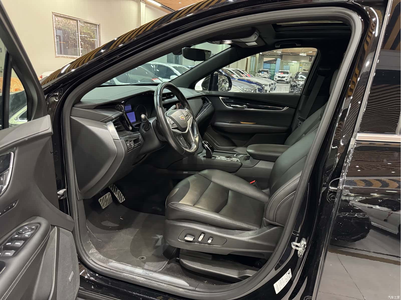 Cadillac XT5, 2022 10