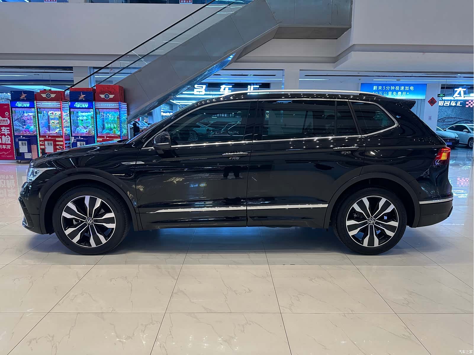 Volkswagen Tiguan L, 2023 8