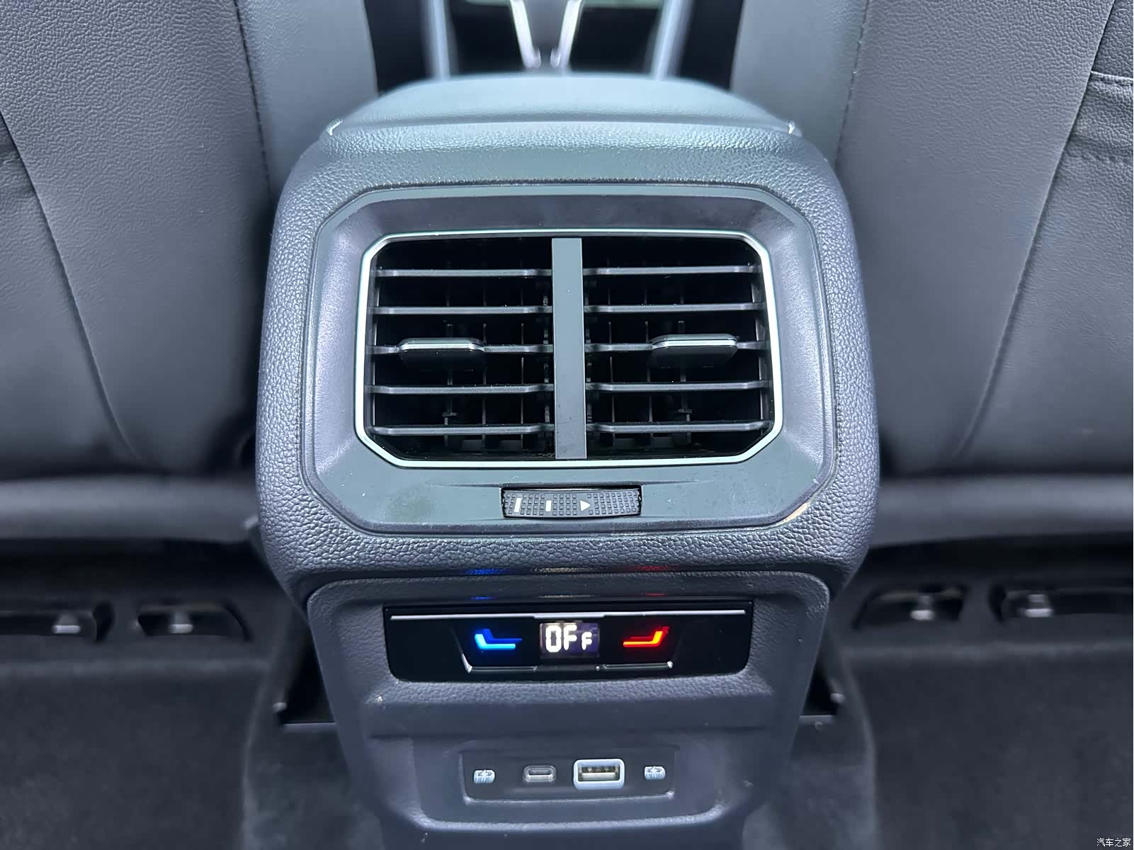 Volkswagen Tiguan L, 2023 25