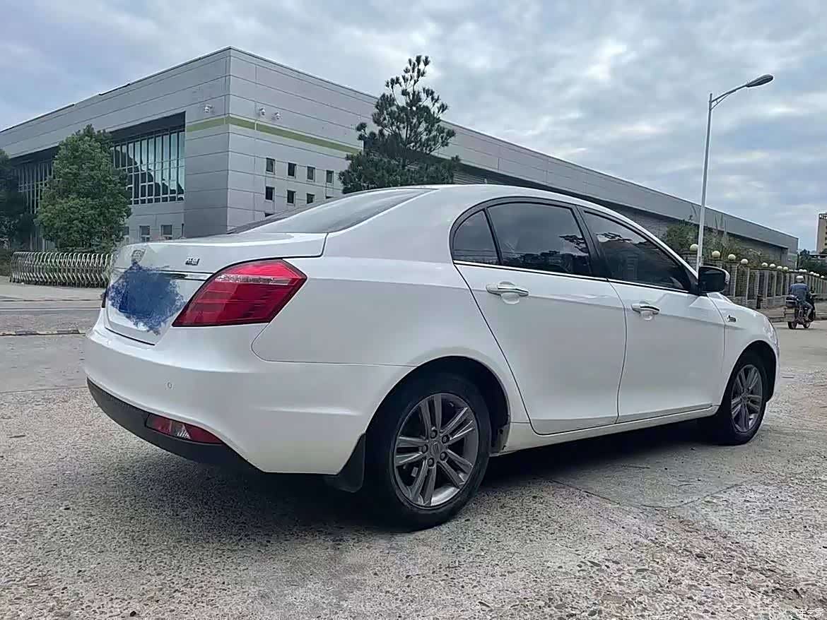 Geely Emgrand, 2017 3