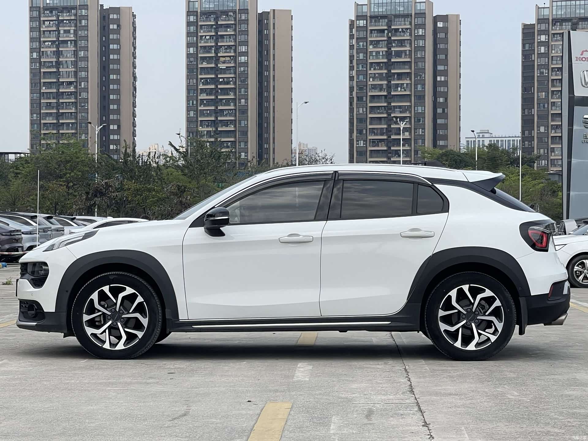 Lynk & Co 01, 2020 4