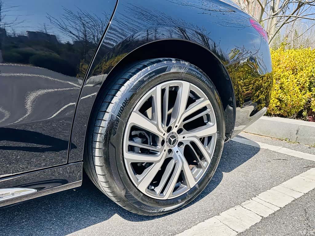 Mercedes-Benz E-Class, 2025 25